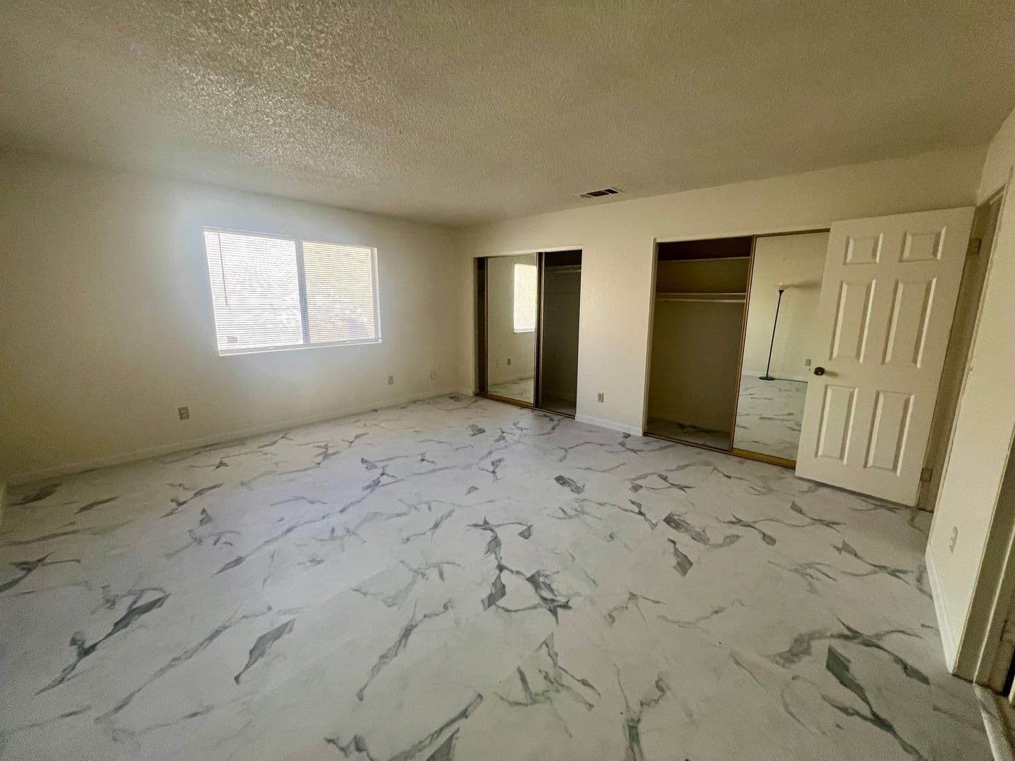 Victorville House: 13330 Stoneridge Dr.