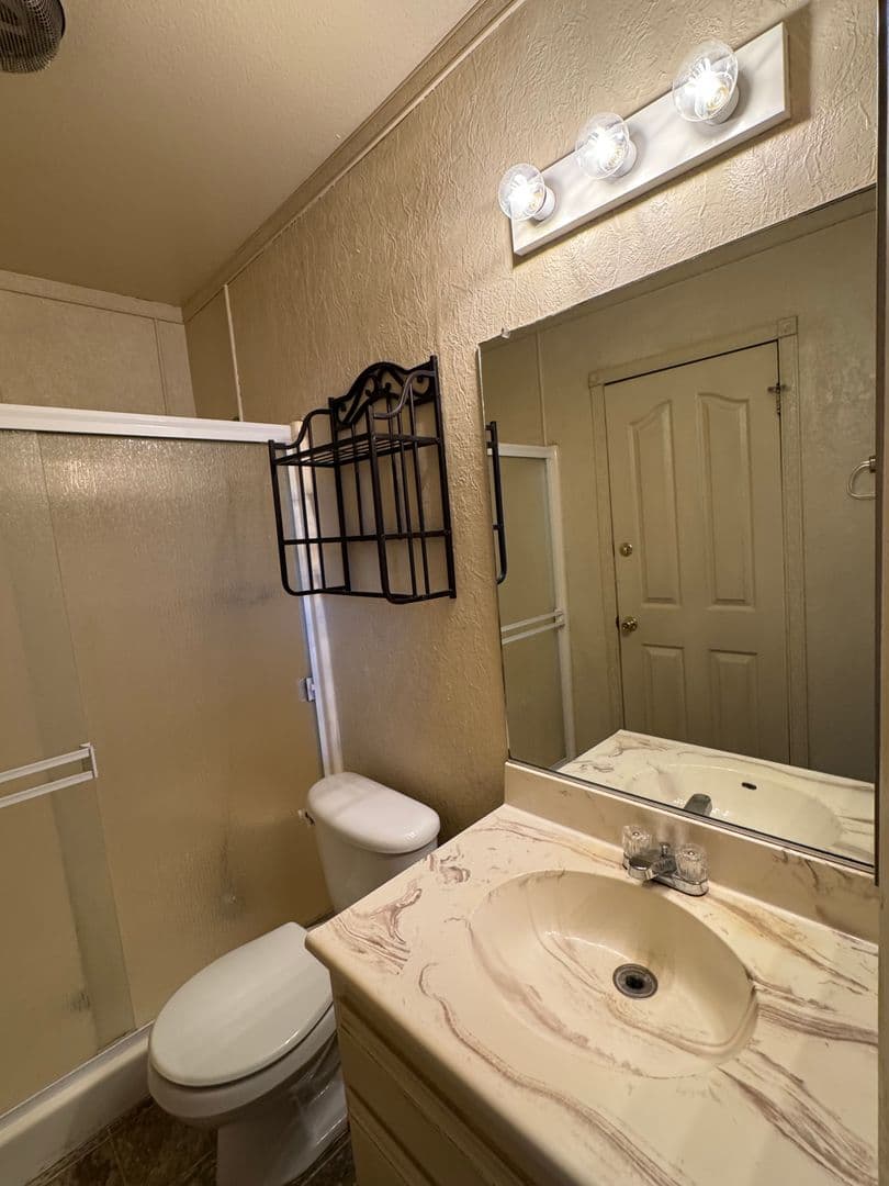 Hesperia House: 19172 Goleta Street