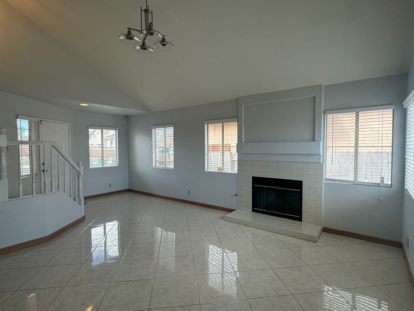 Victorville House: 12715 Sundown Rd.