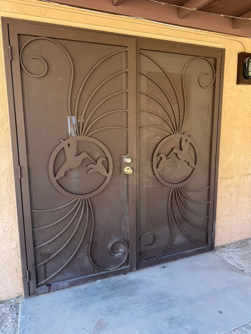 barstow House: 2032 Notre Dame ct
