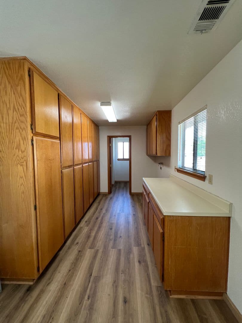 Apple Valley House: 16306 Kasota Road