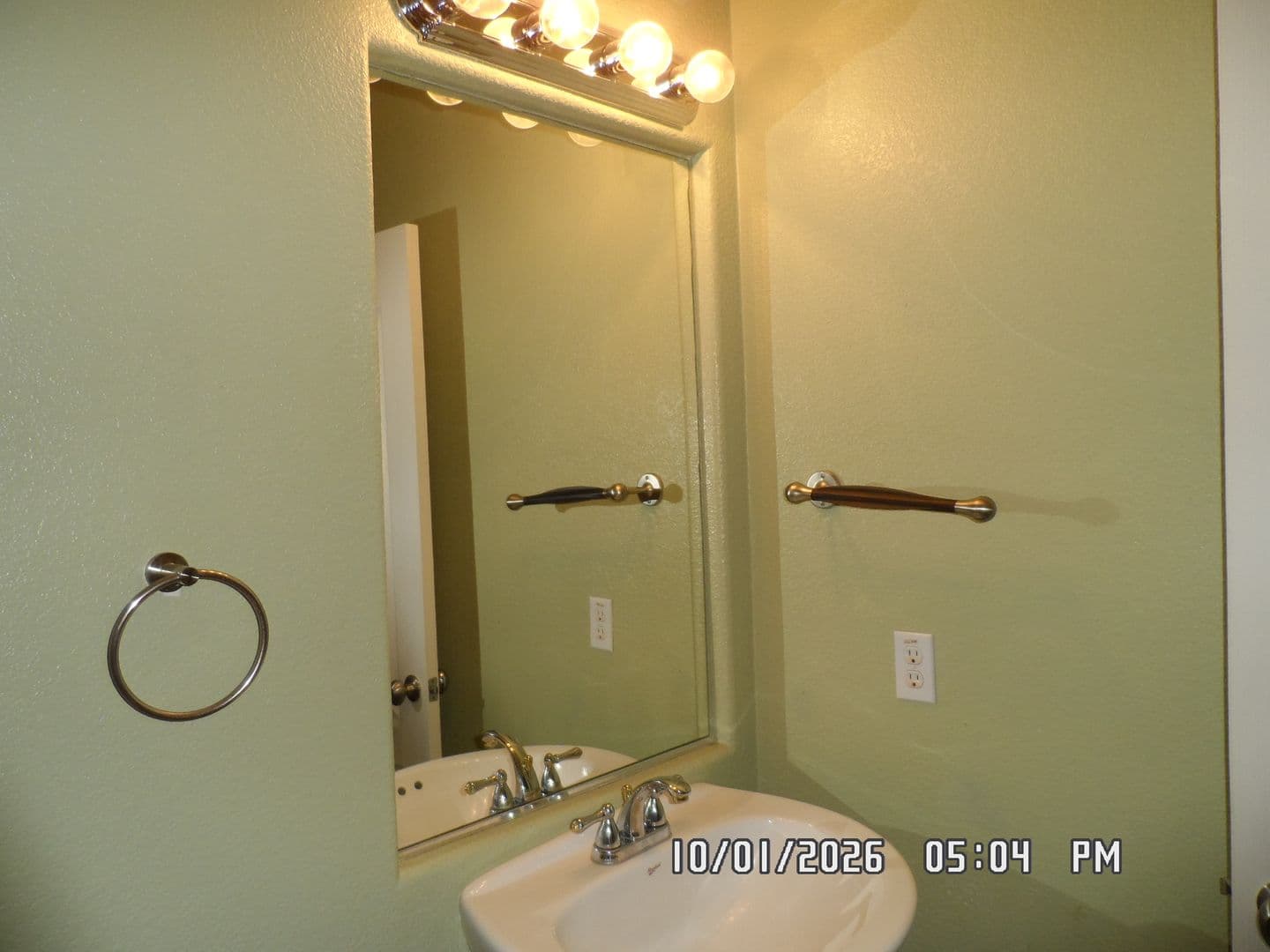 Victorville House: 13160 Banning Street