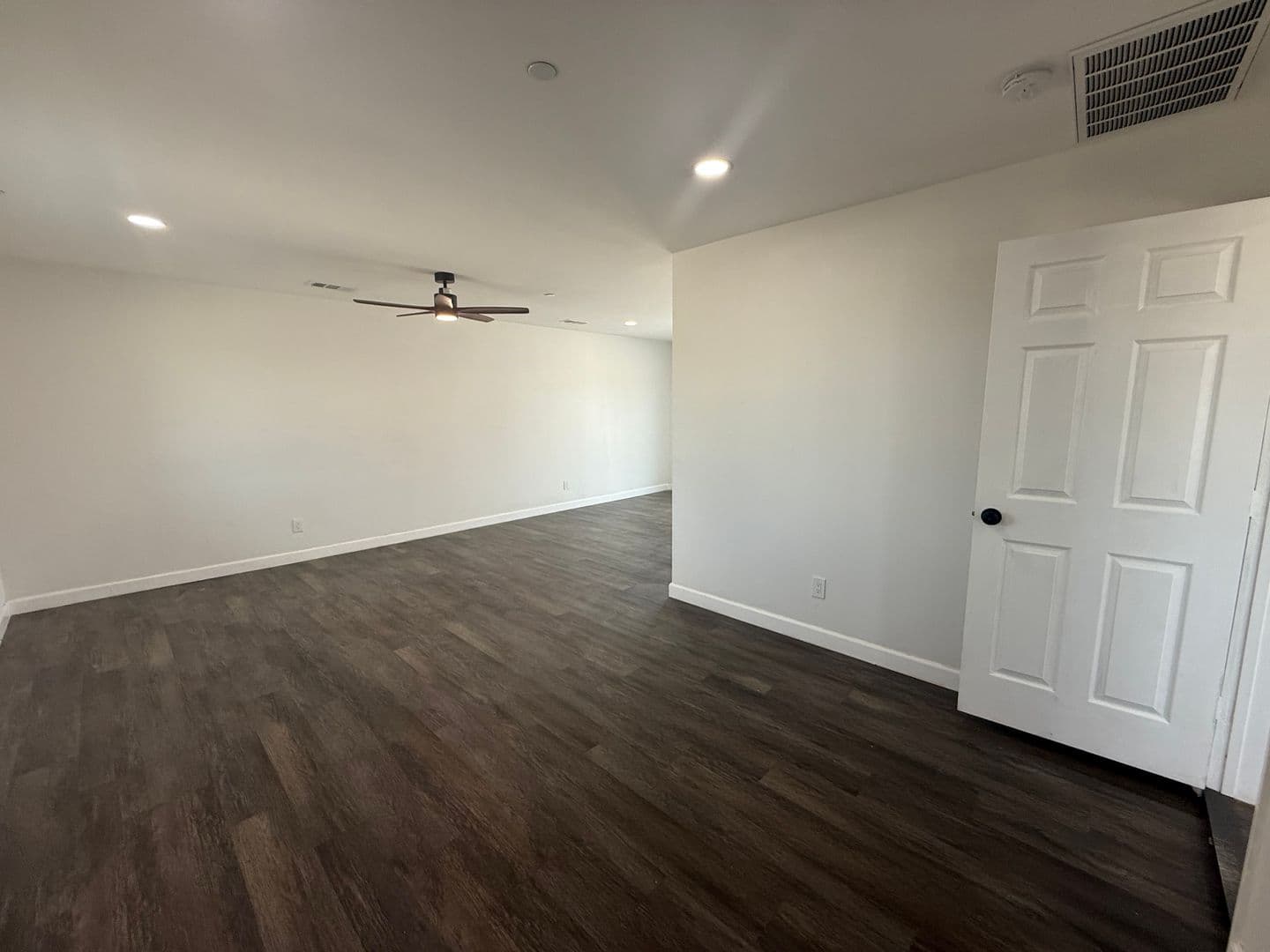 Oak Hills House: 12977 Cactus St