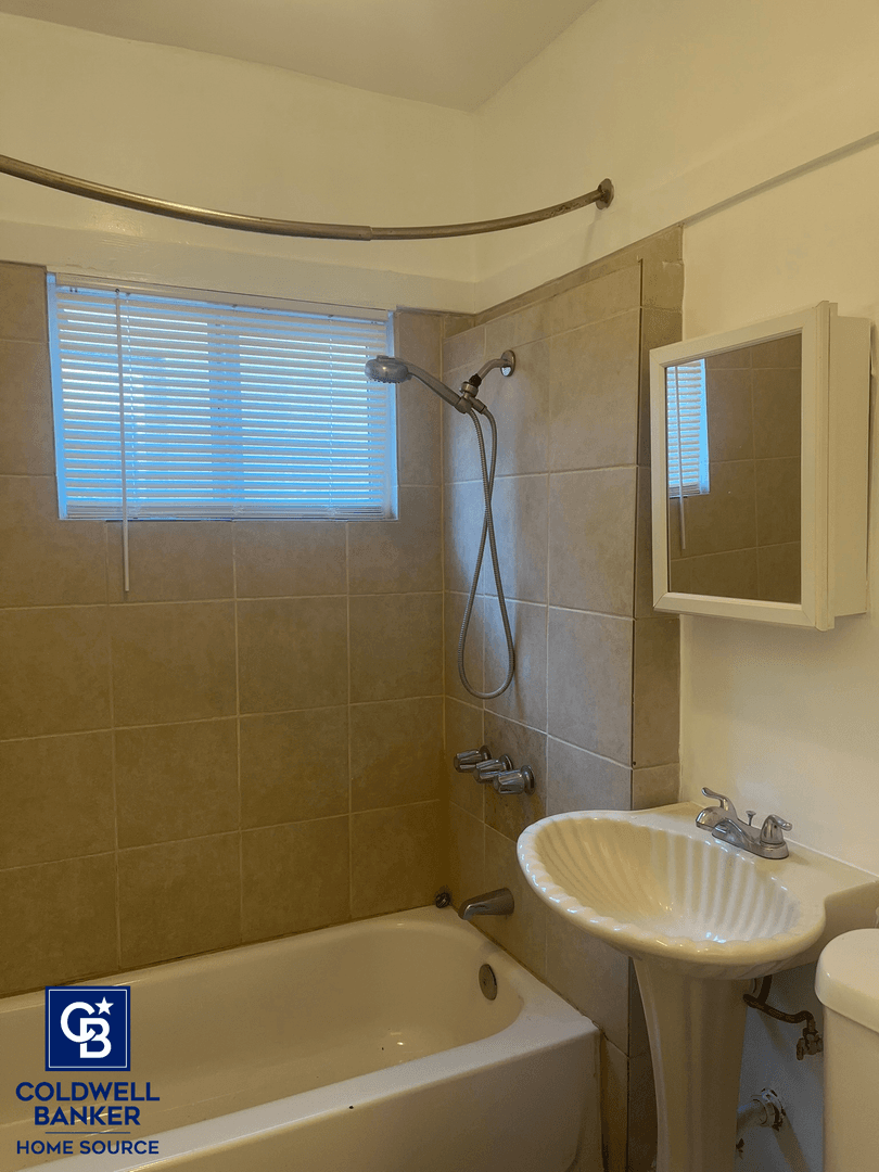 Victorville Apartment: 15405 Hesperia Rd