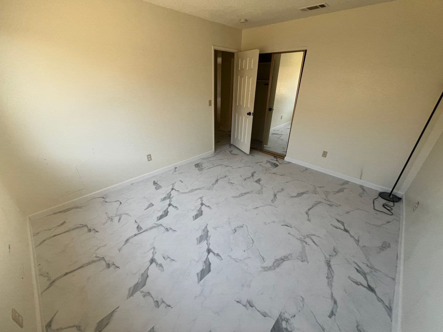 Victorville House: 13330 Stoneridge Dr.