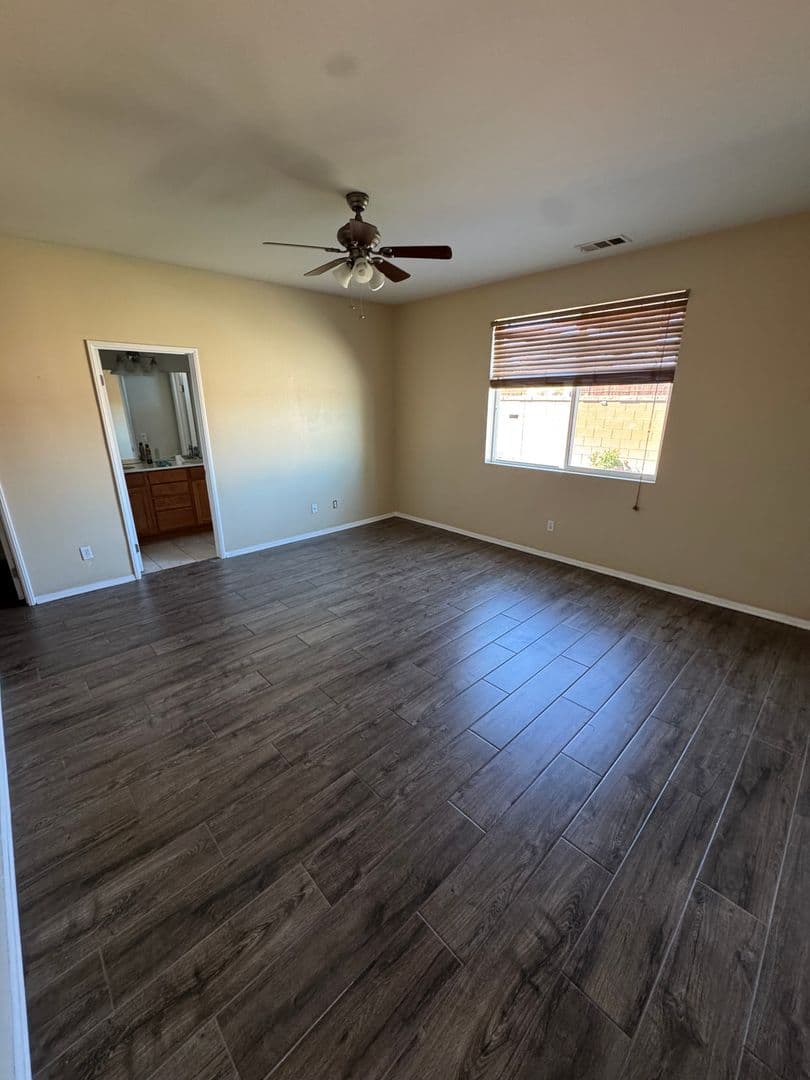 Victorville House: 16636 Desert Lily Street