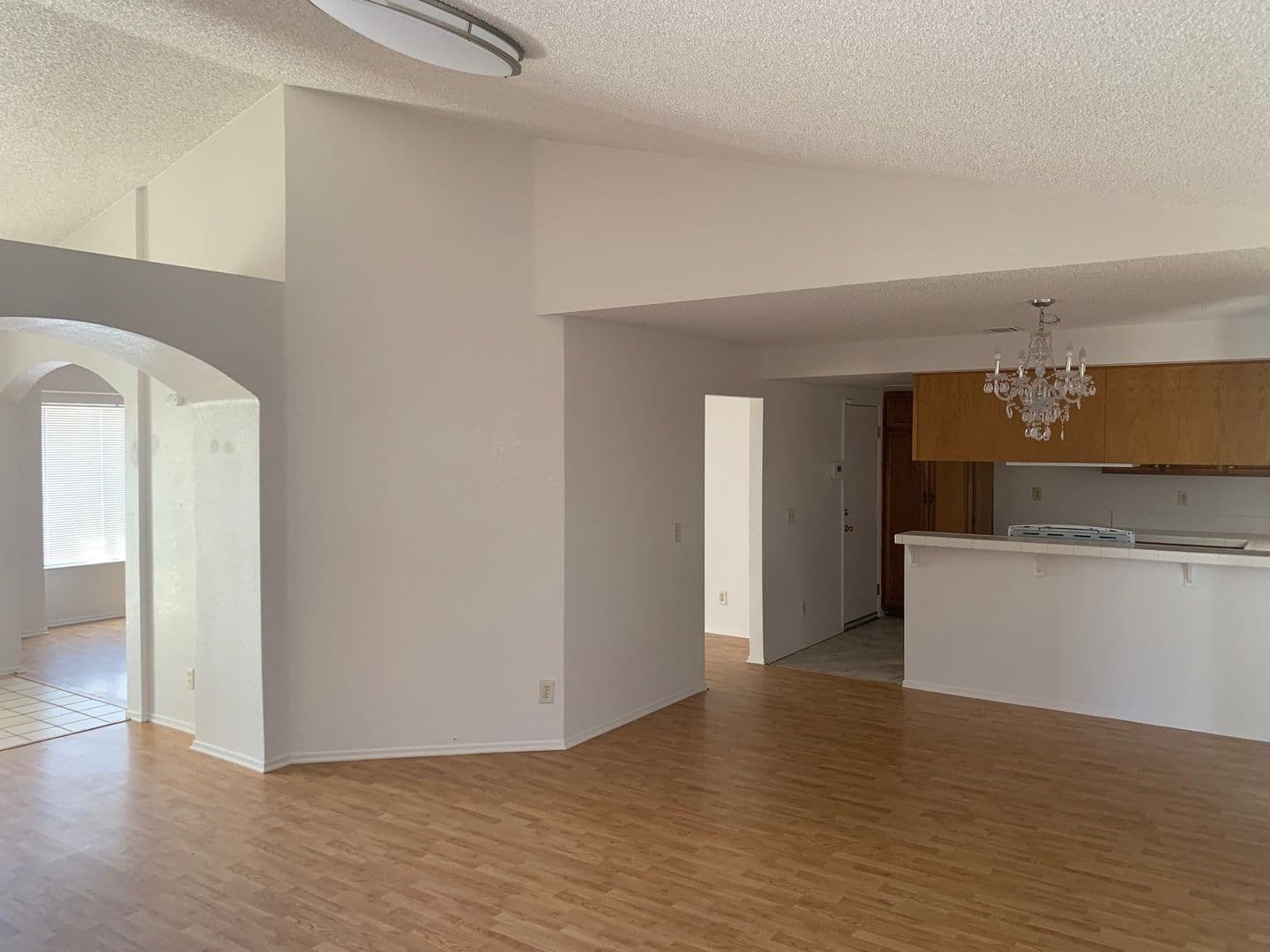Apple Valley House: 22266 Hurons Ave