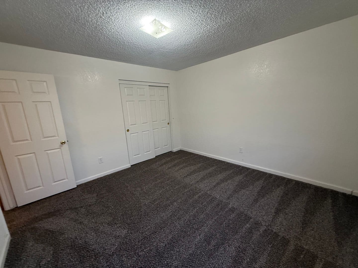 Apple Valley Apartment: 20318 Thunderbird