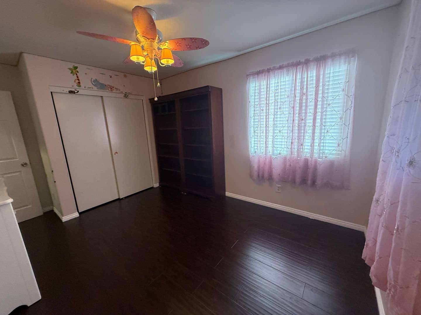 Hesperia House: 12951 Susanville St