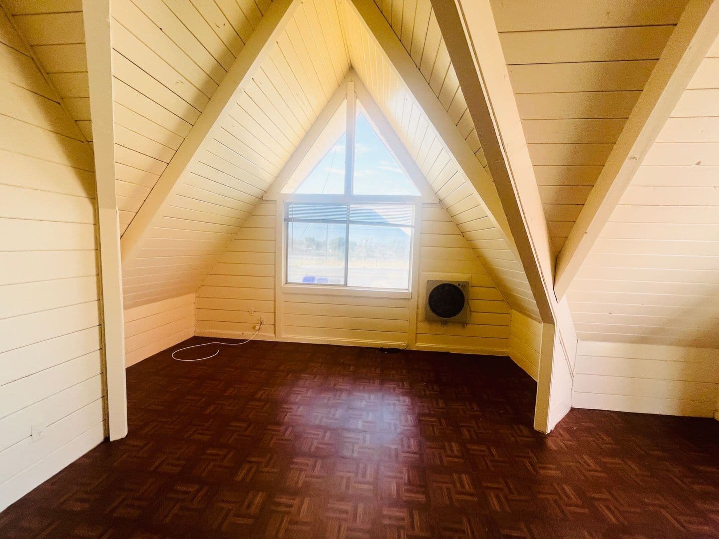 Barstow Apartment: 25563 W. Main St