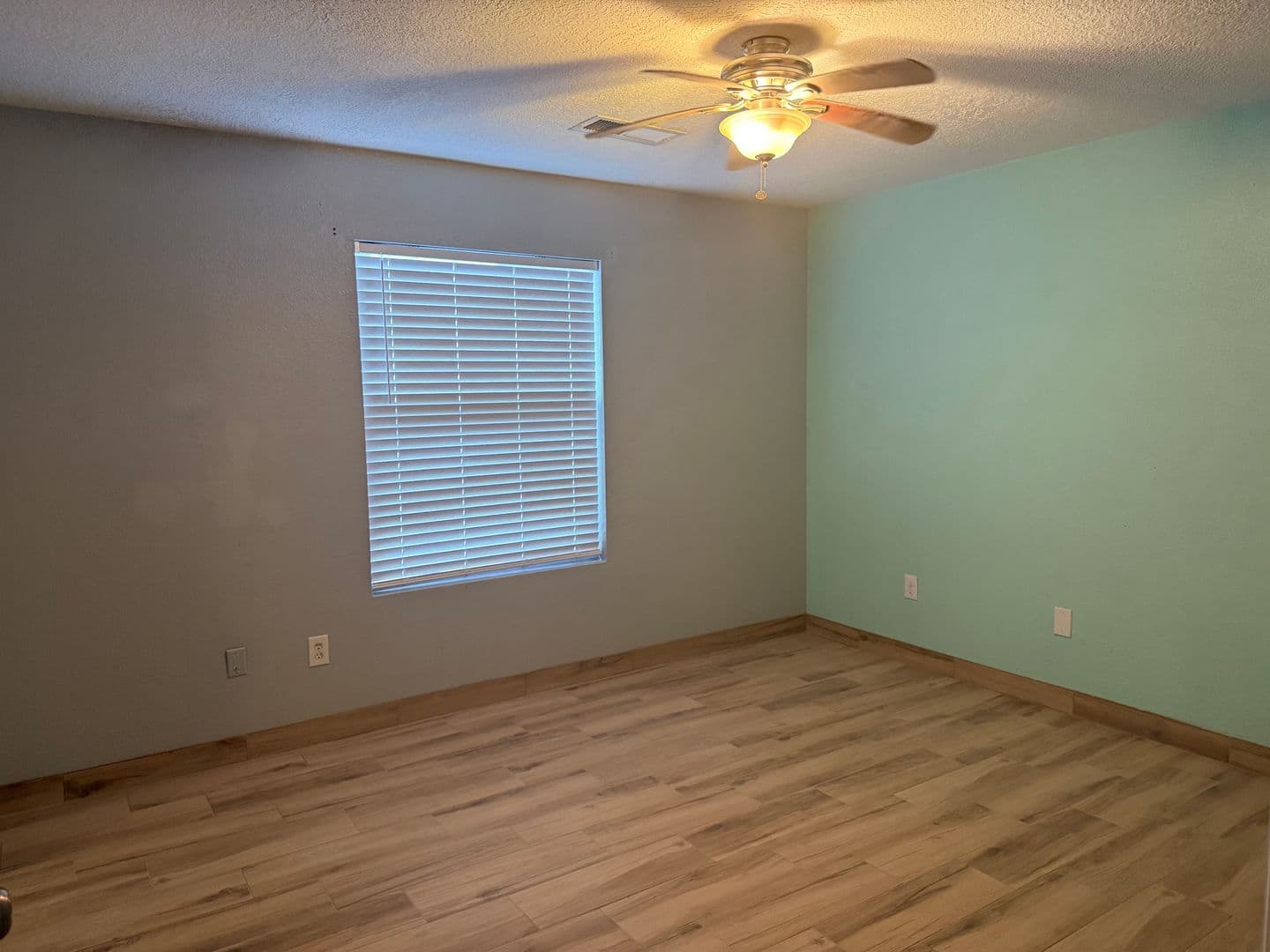 Albuquerque House: 4115 Rowe Ave NW