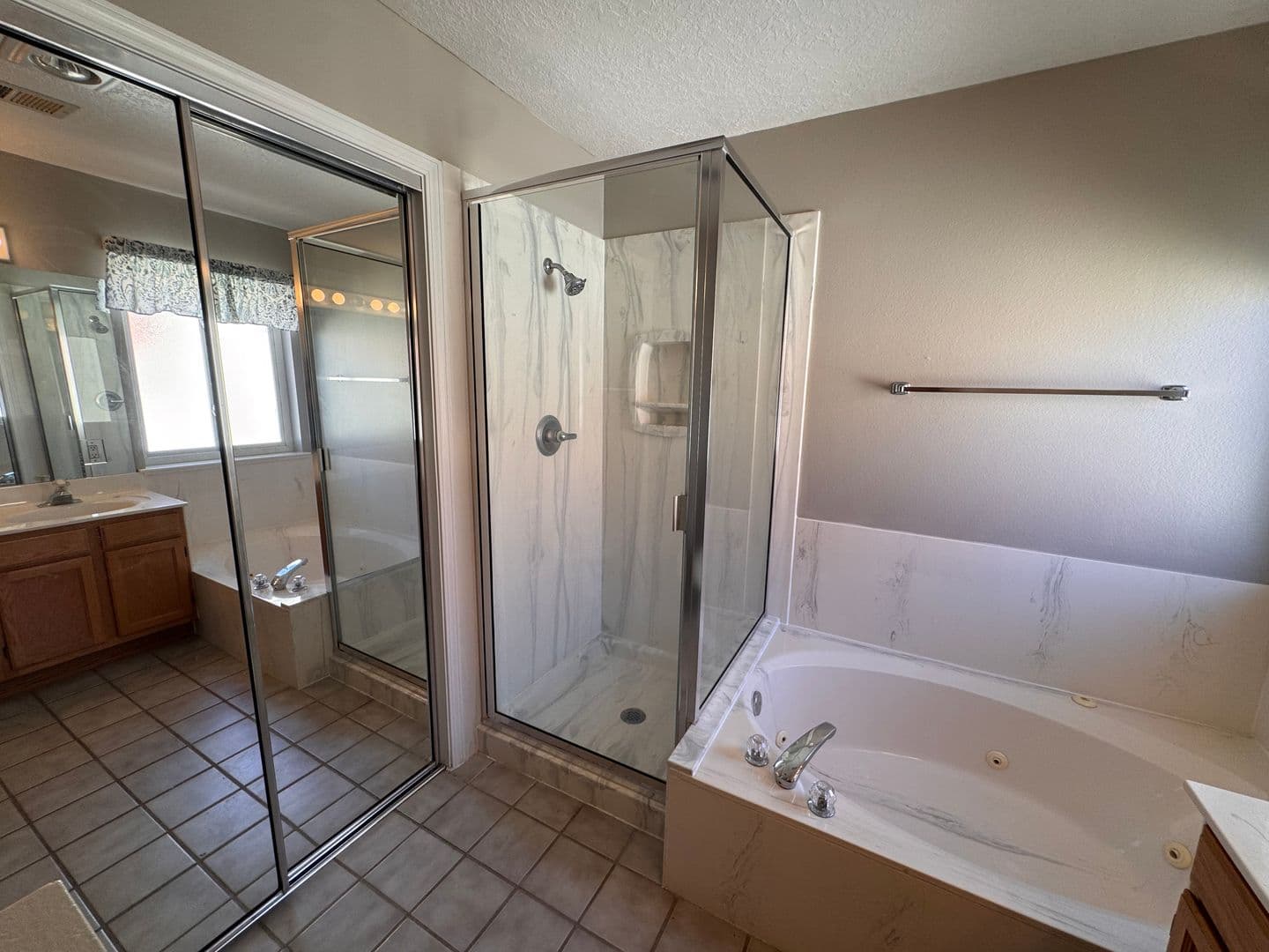 Albuquerque House: 11824 Caribou Ave NE