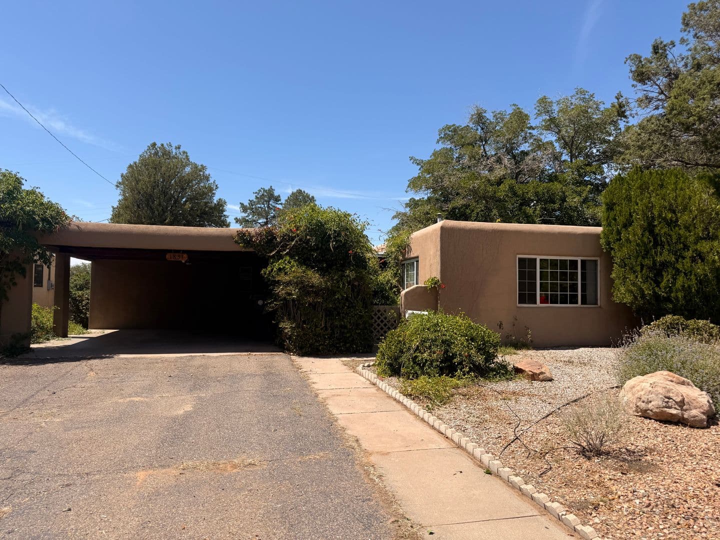 Albuquerque House: 1831 Childers Dr NE