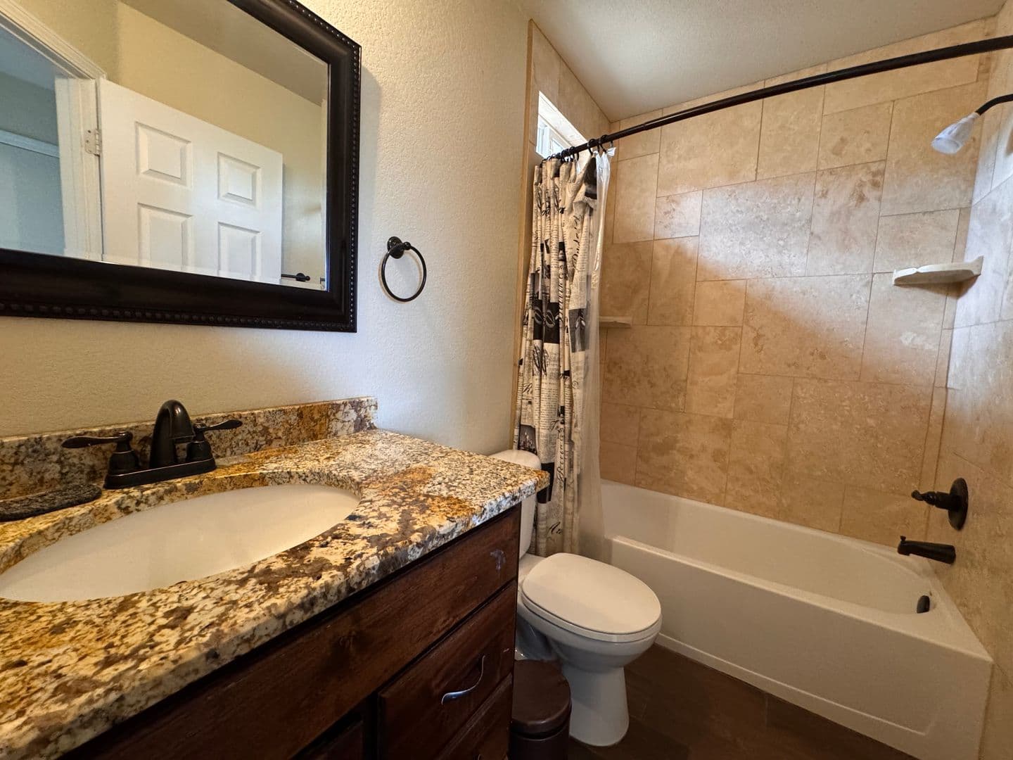 Albuquerque House: 6300 Verdi Way NW