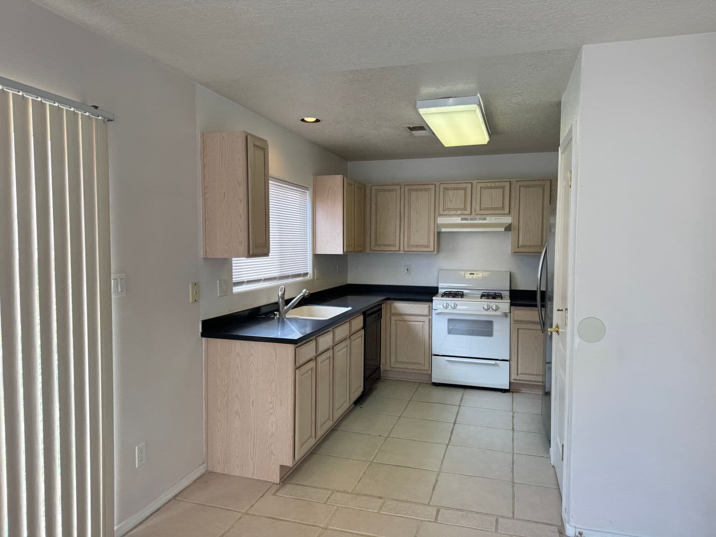 Albuquerque House: 4361 Altura Vista Ln NE