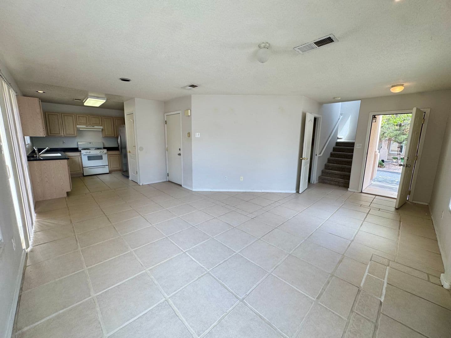 Albuquerque House: 4361 Altura Vista Ln NE