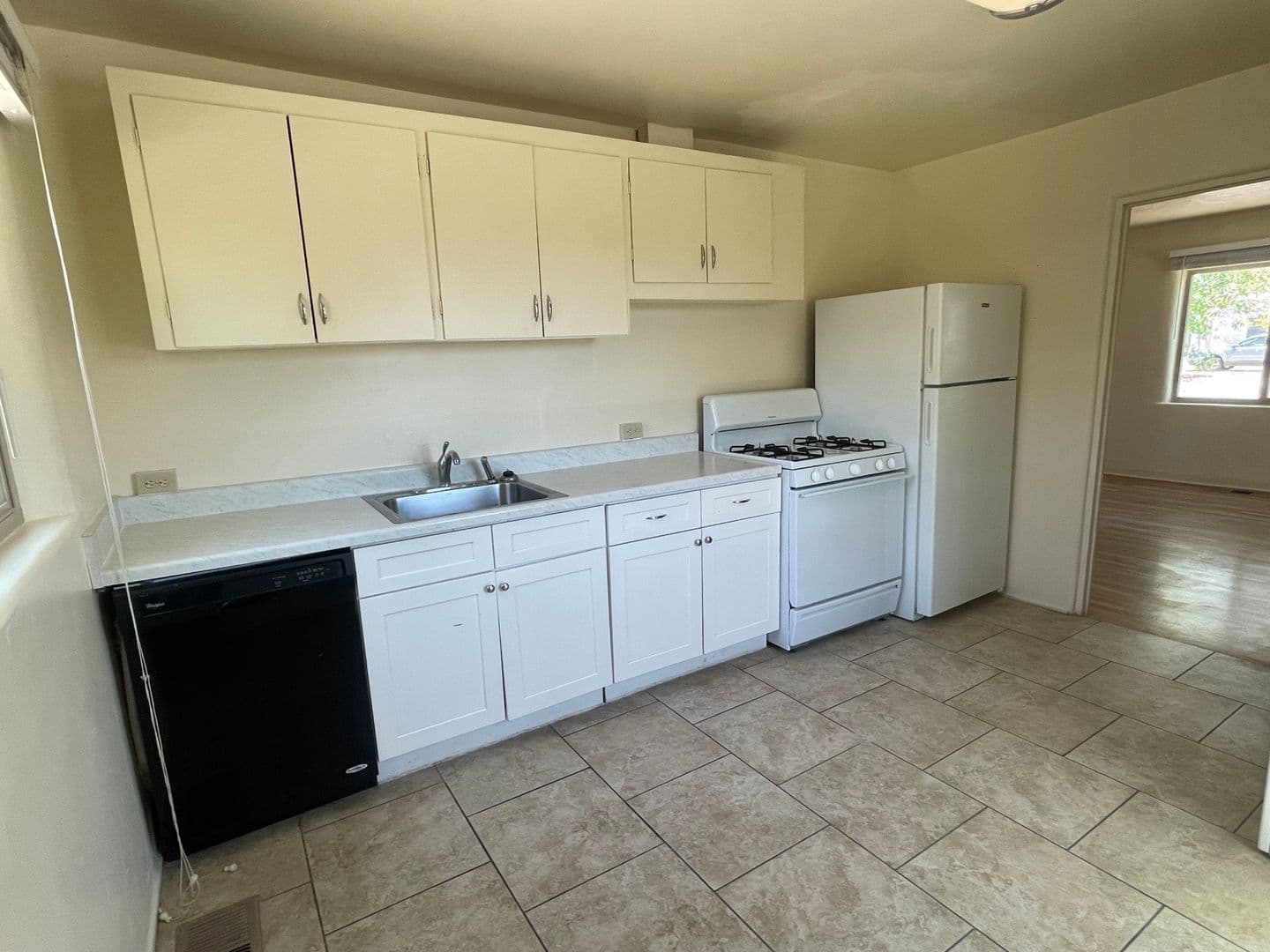 Albuquerque Apartment: 3833/3835 Thaxton Ave SE