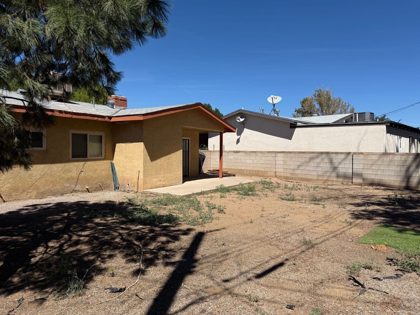 Albuquerque House: 1404 Gretta St. NE