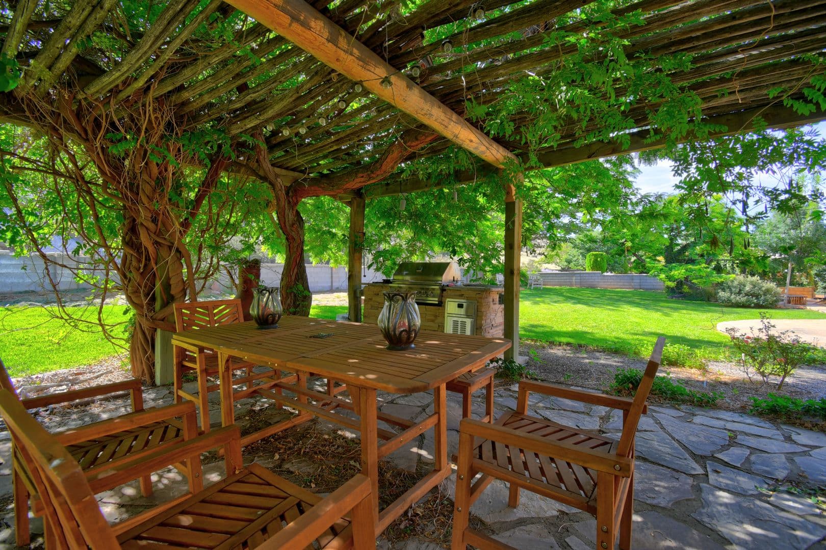 Albuquerque House: 3112 Camino de la Sierra NE