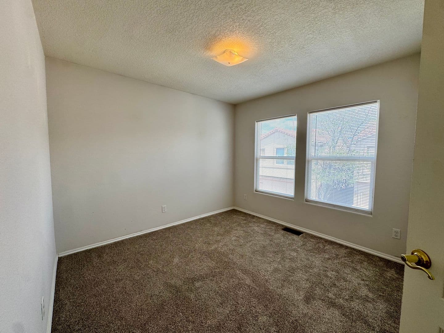 Albuquerque House: 4361 Altura Vista Ln NE