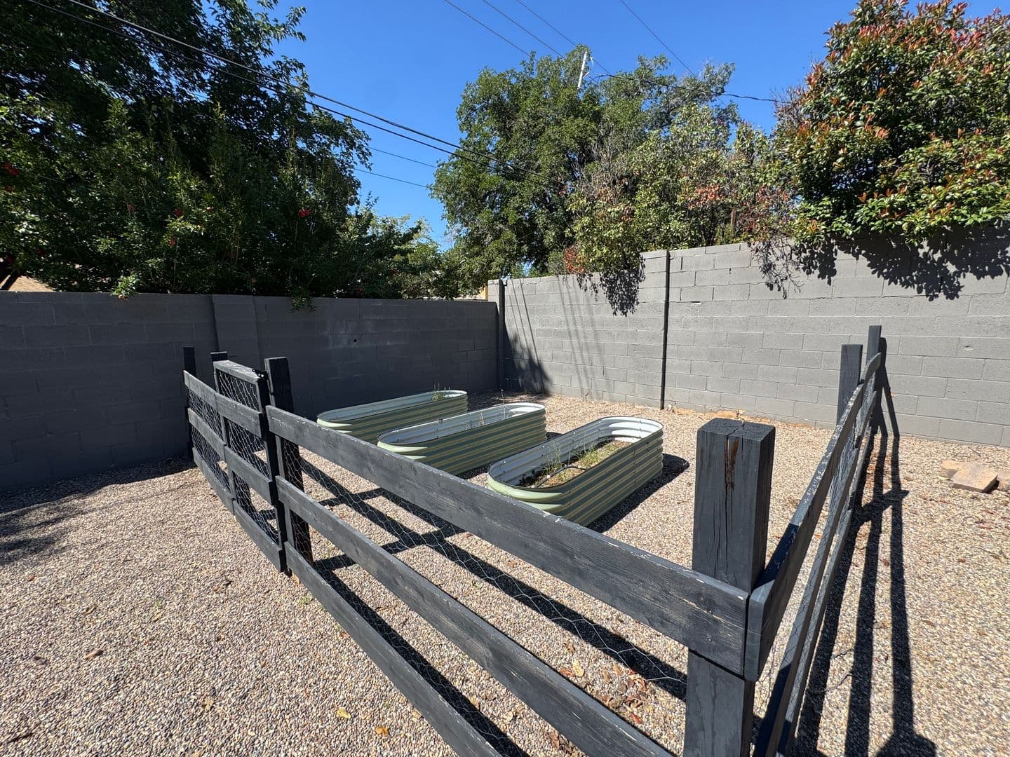 Albuquerque House: 2705 Mesilla St NE