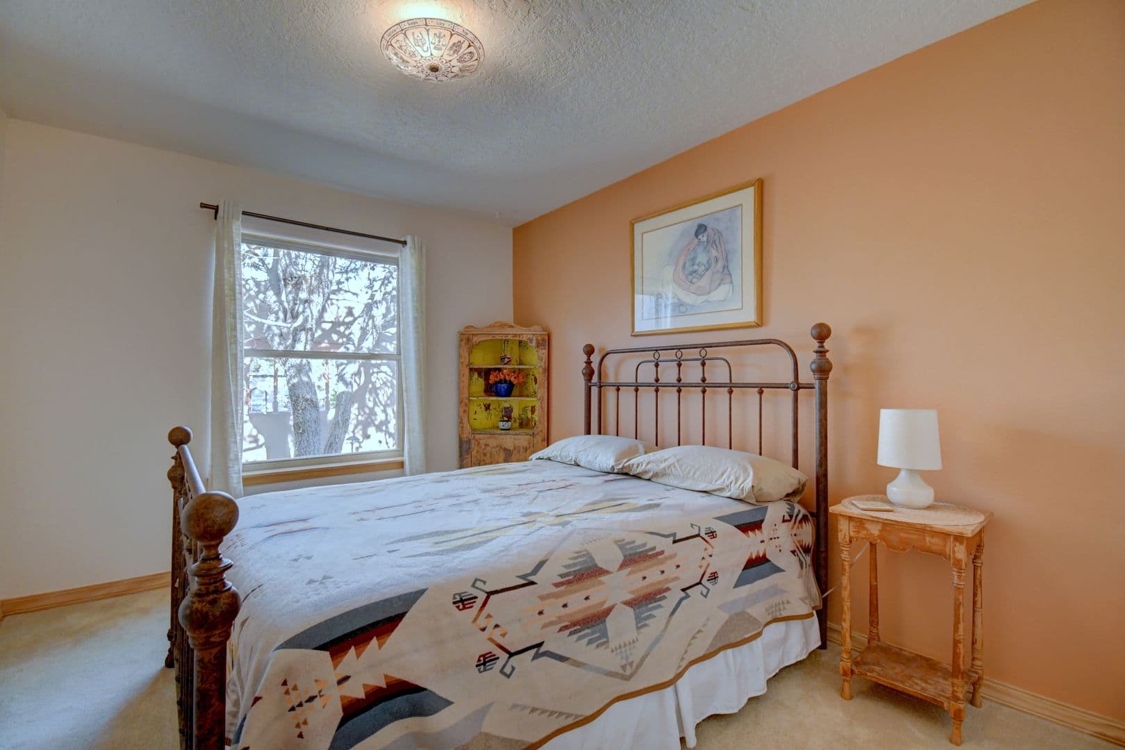 Albuquerque House: 3112 Camino de la Sierra NE