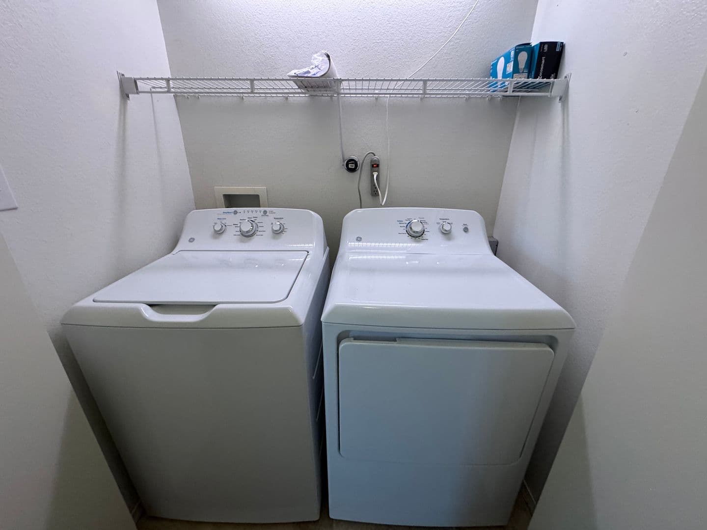 Albuquerque House: 6140 Ursa Ave NW