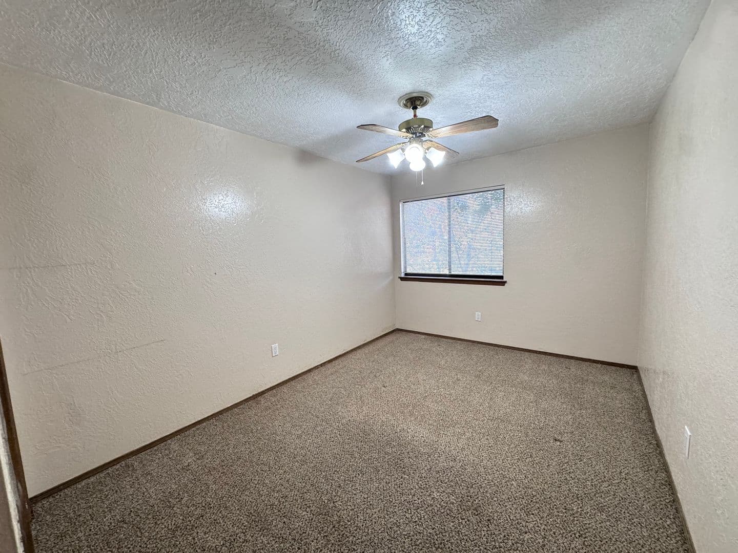 Albuquerque House: 850 Southeast Circle NW