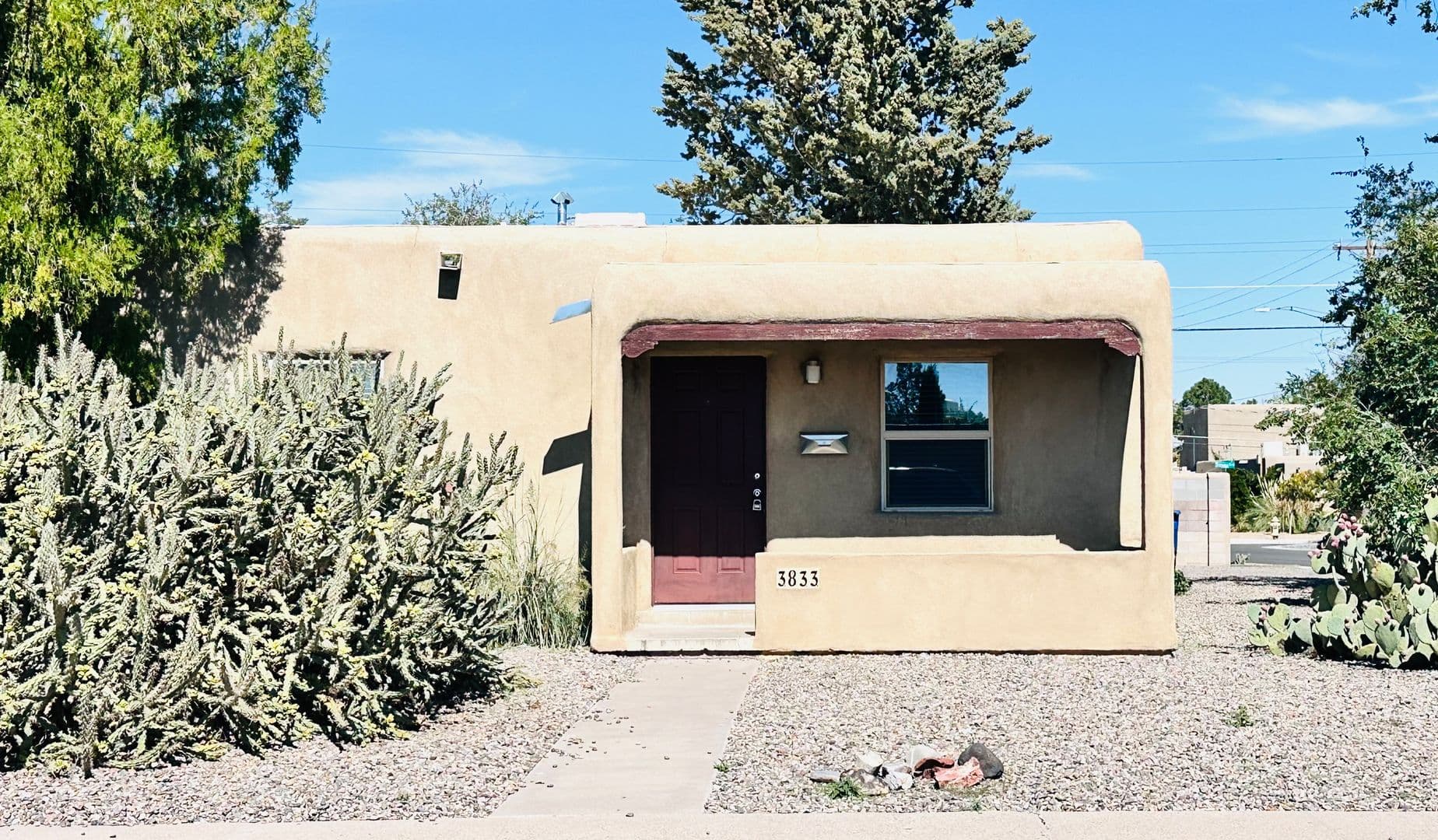 Albuquerque Apartment: 3833/3835 Thaxton Ave SE