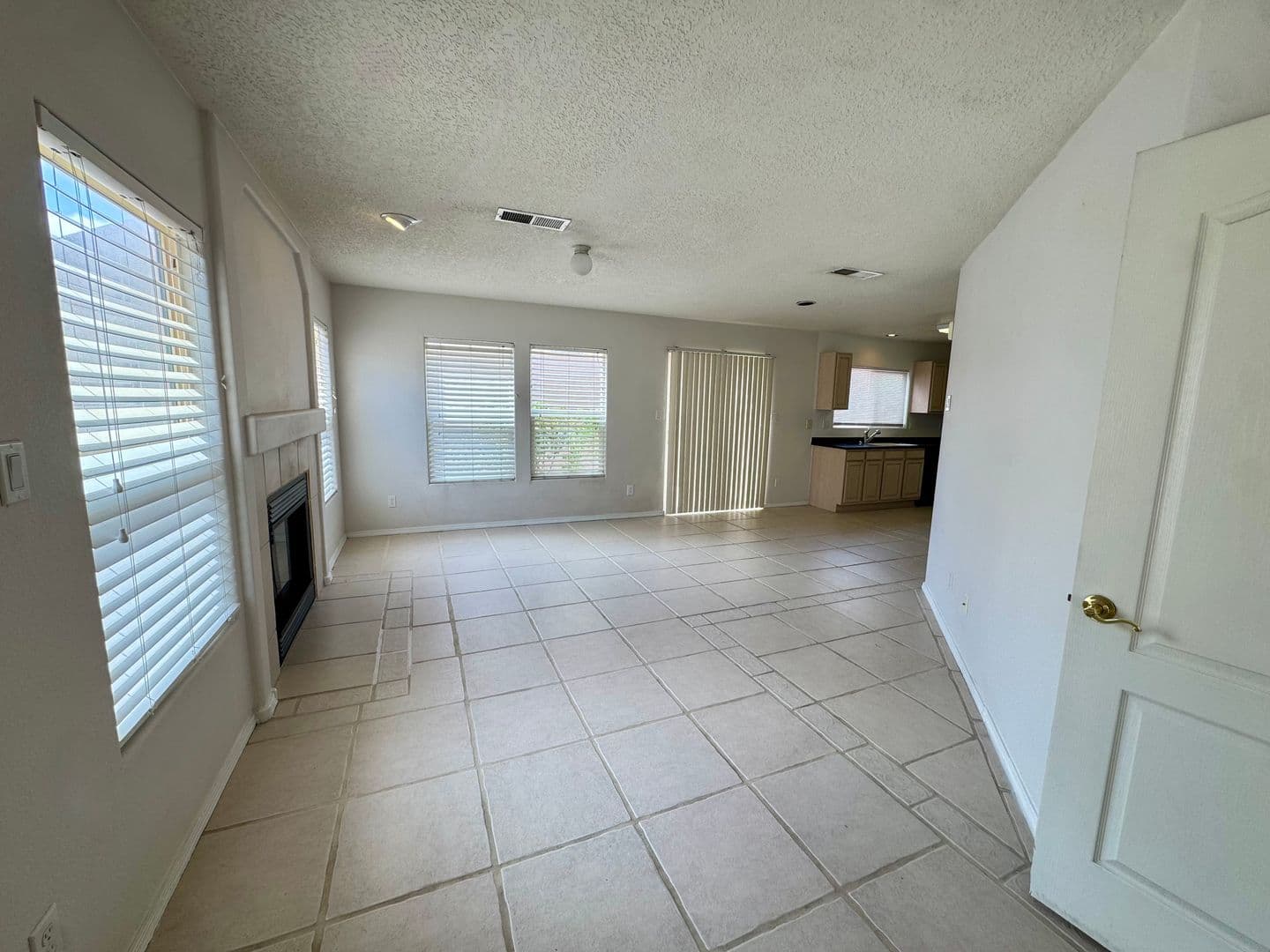 Albuquerque House: 4361 Altura Vista Ln NE