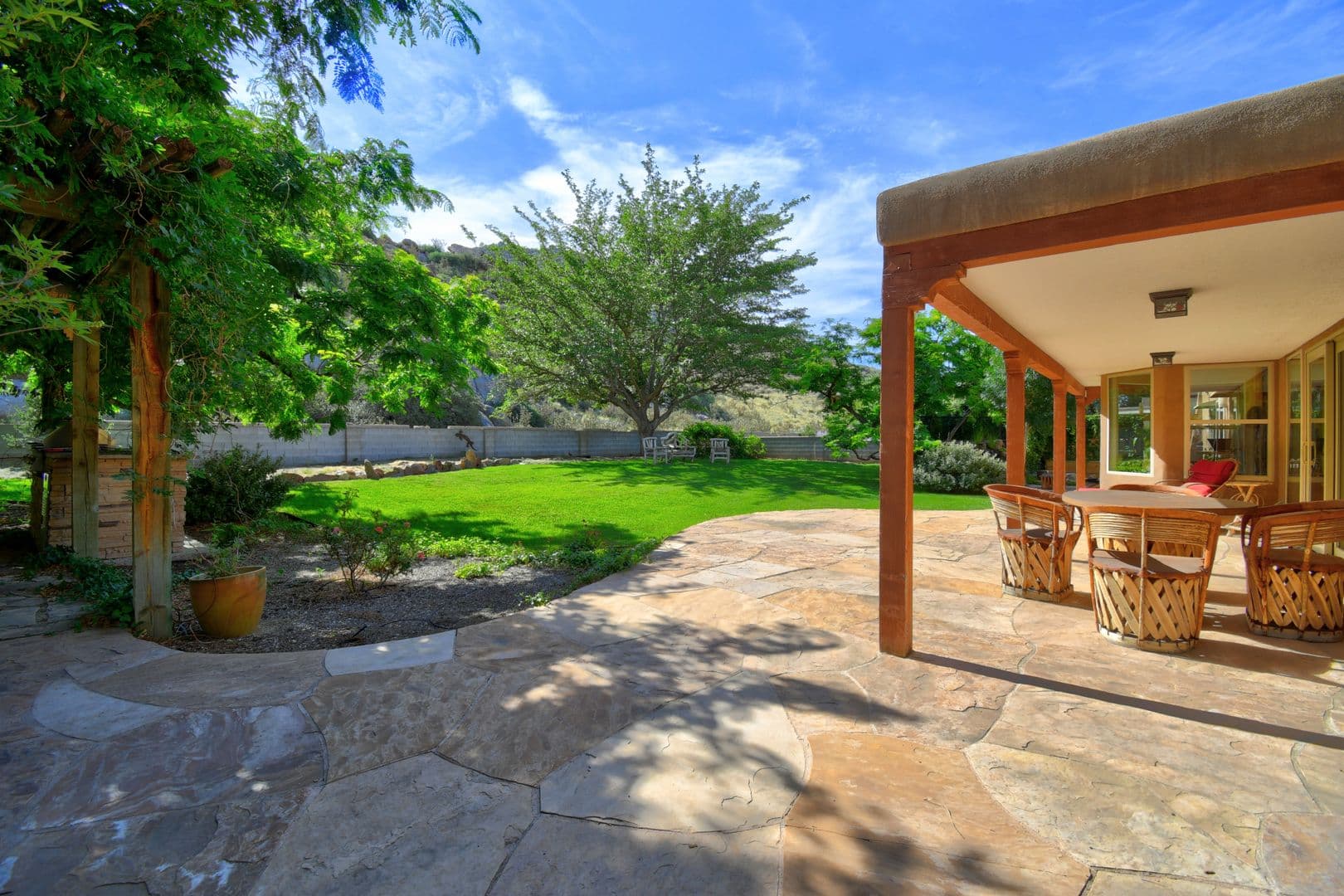 Albuquerque House: 3112 Camino de la Sierra NE