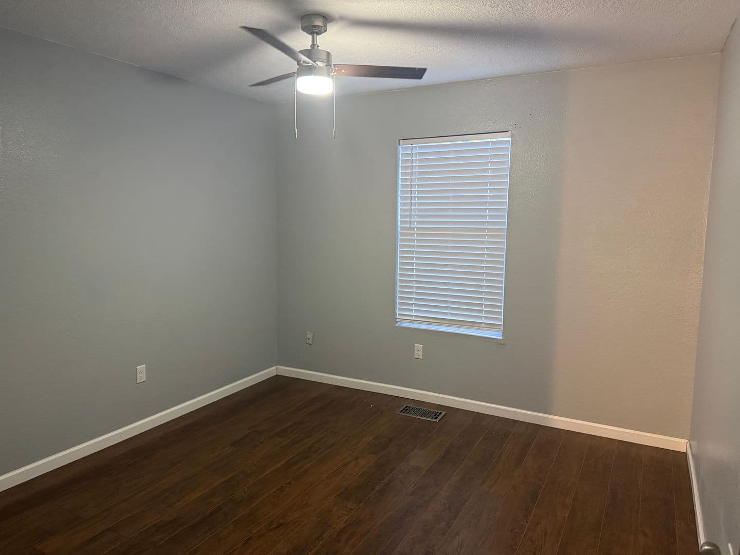 Albuquerque House: 4115 Rowe Ave NW