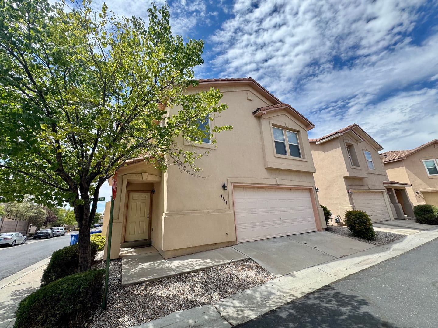 Albuquerque House: 4361 Altura Vista Ln NE