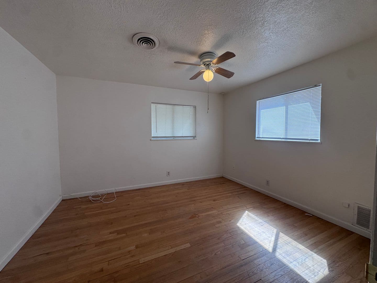 Bosque Farms House: 2495 Margaret Dr