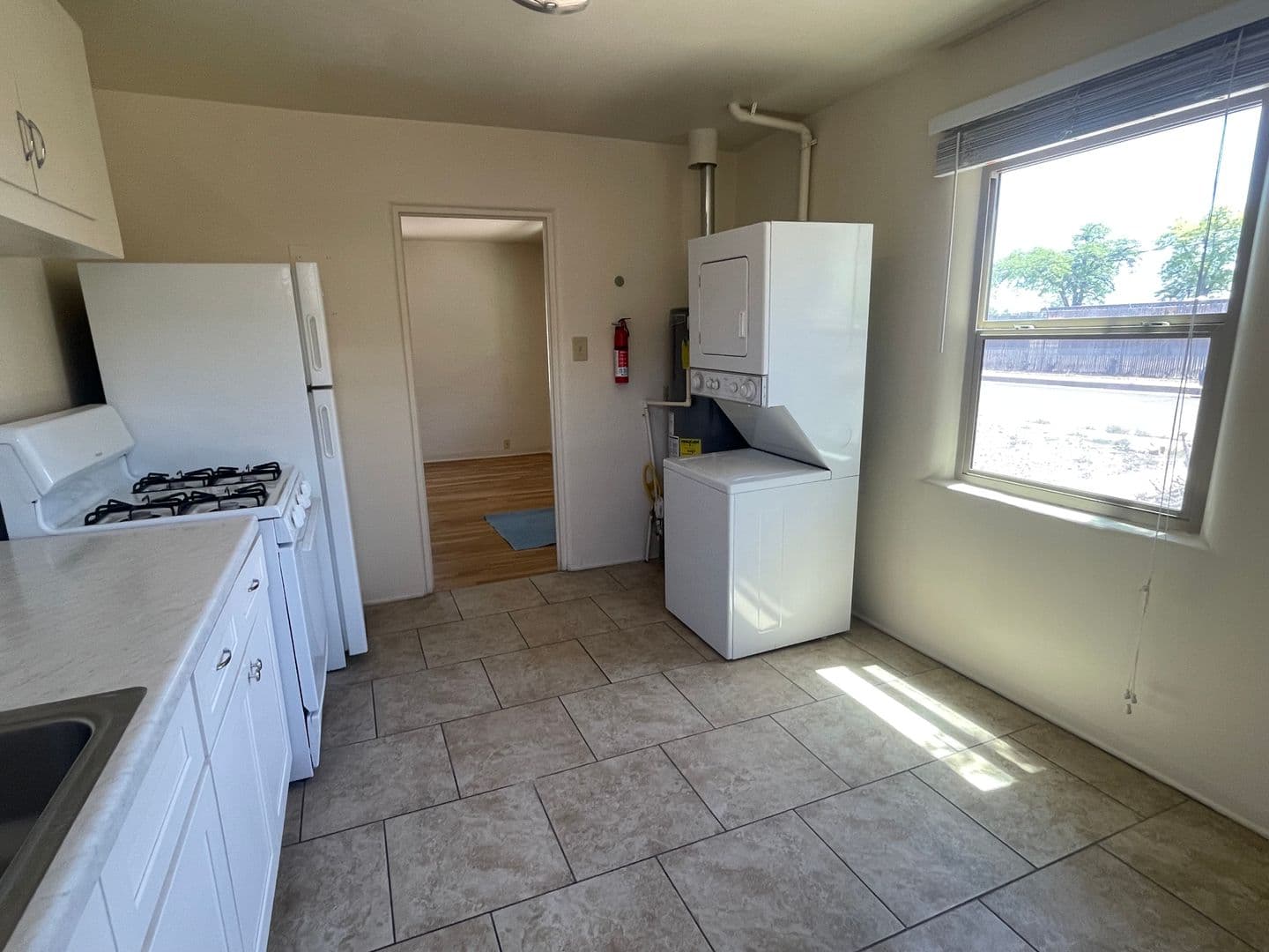 Albuquerque Apartment: 3833/3835 Thaxton Ave SE