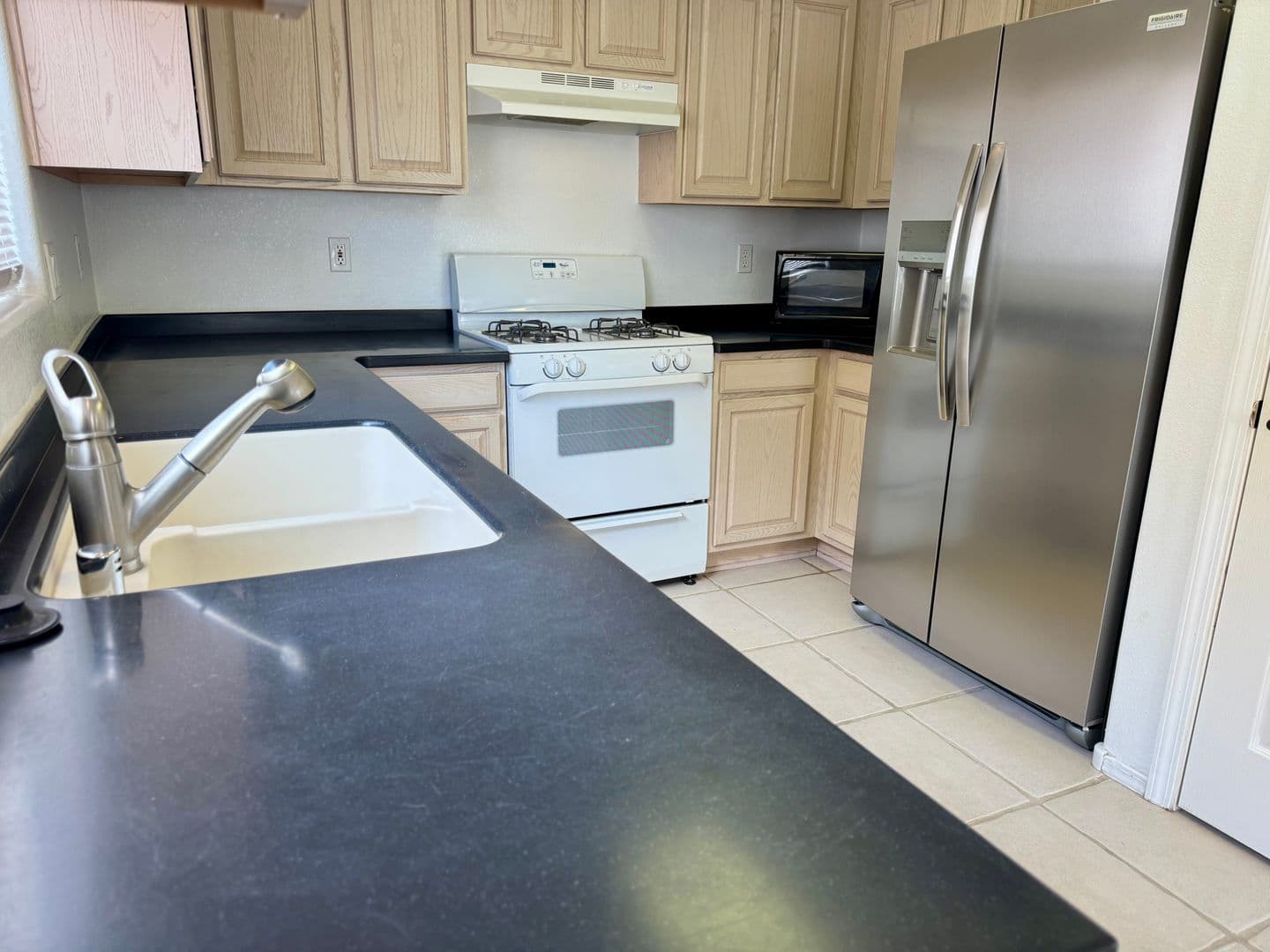 Albuquerque House: 4361 Altura Vista Ln NE
