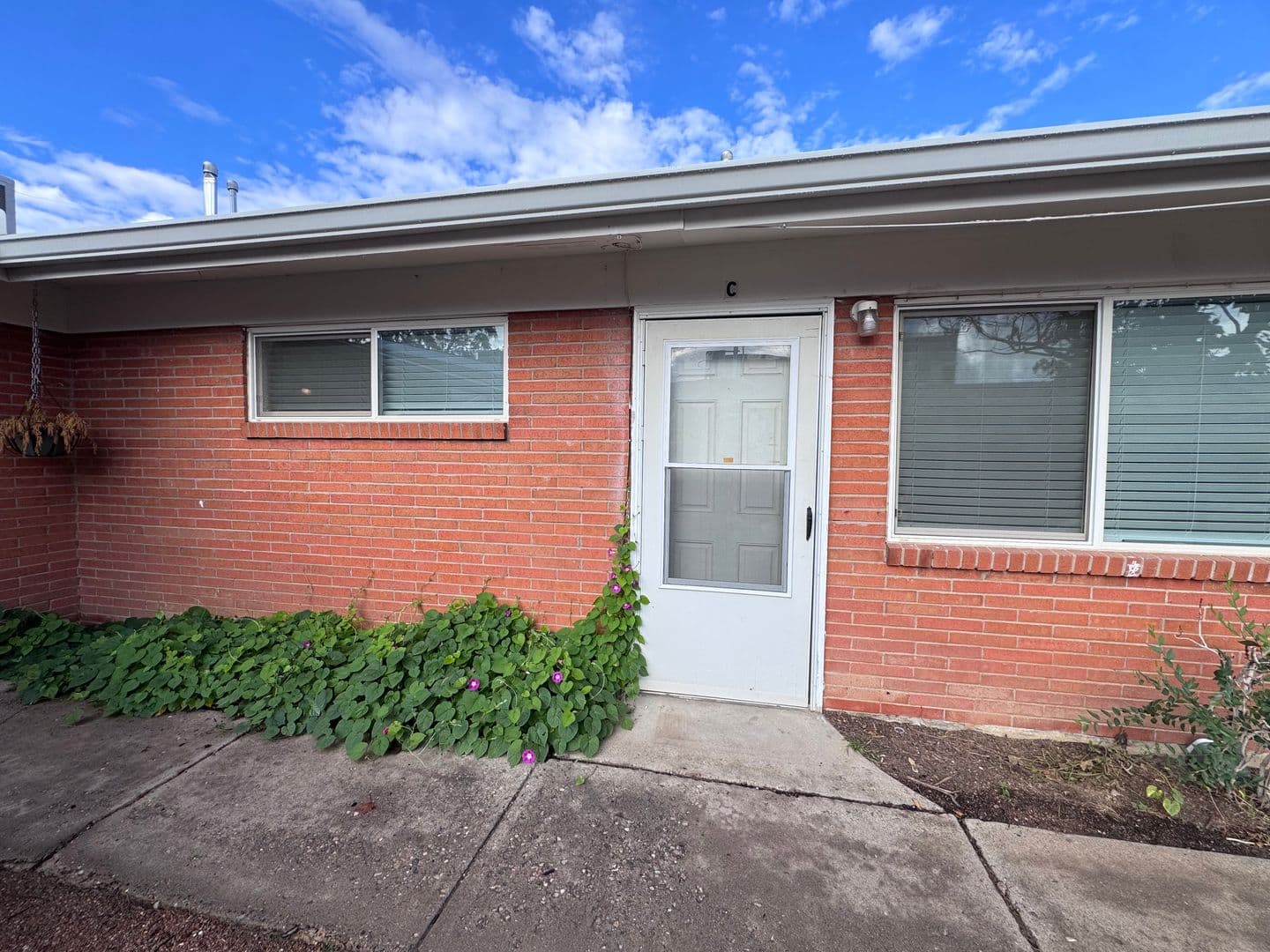 Albuquerque Apartment: 9416  Candelaria Blvd NE