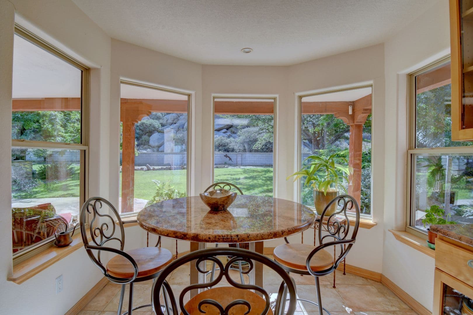 Albuquerque House: 3112 Camino de la Sierra NE