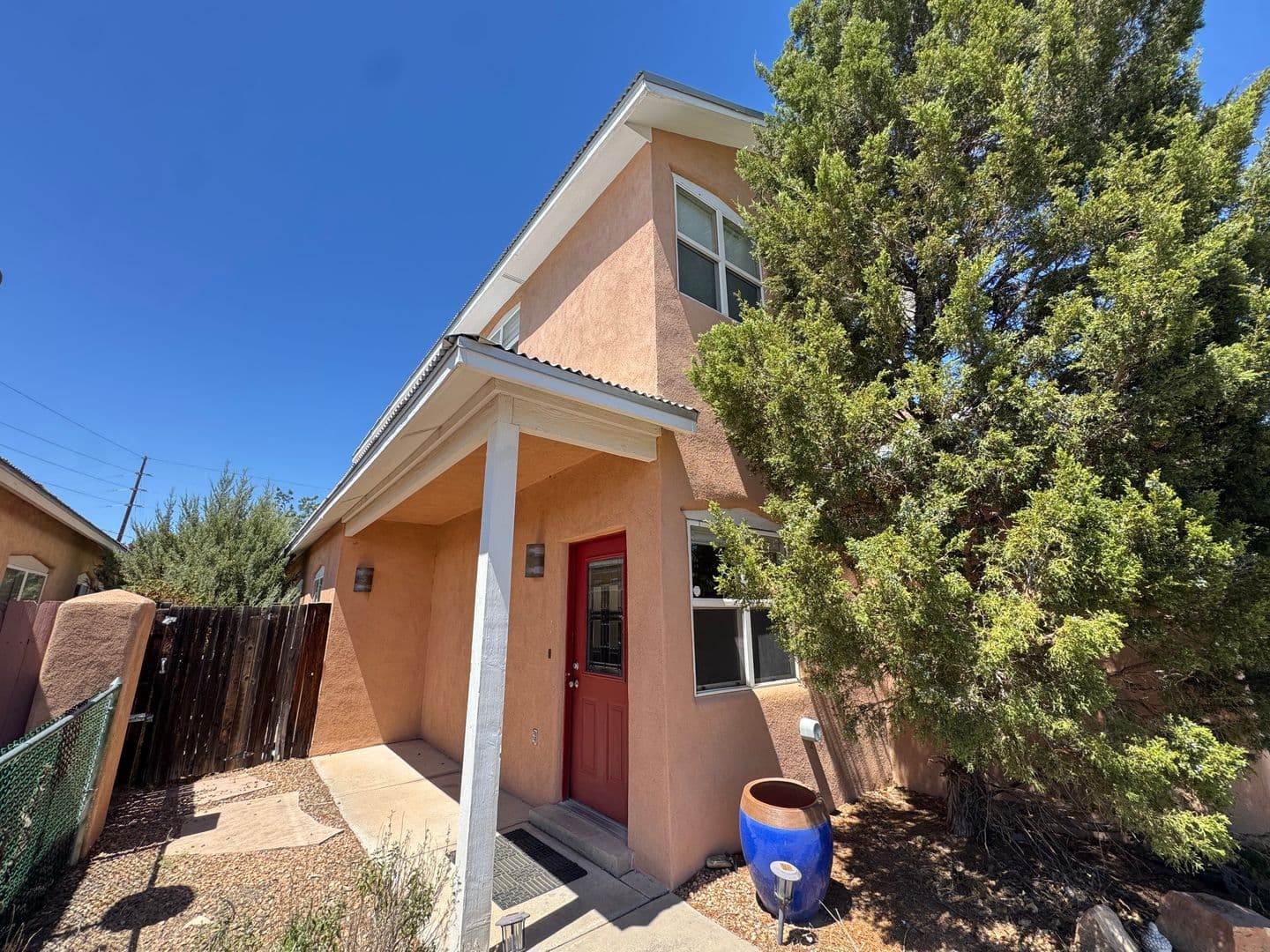 Albuquerque House: 1005 15th St NW