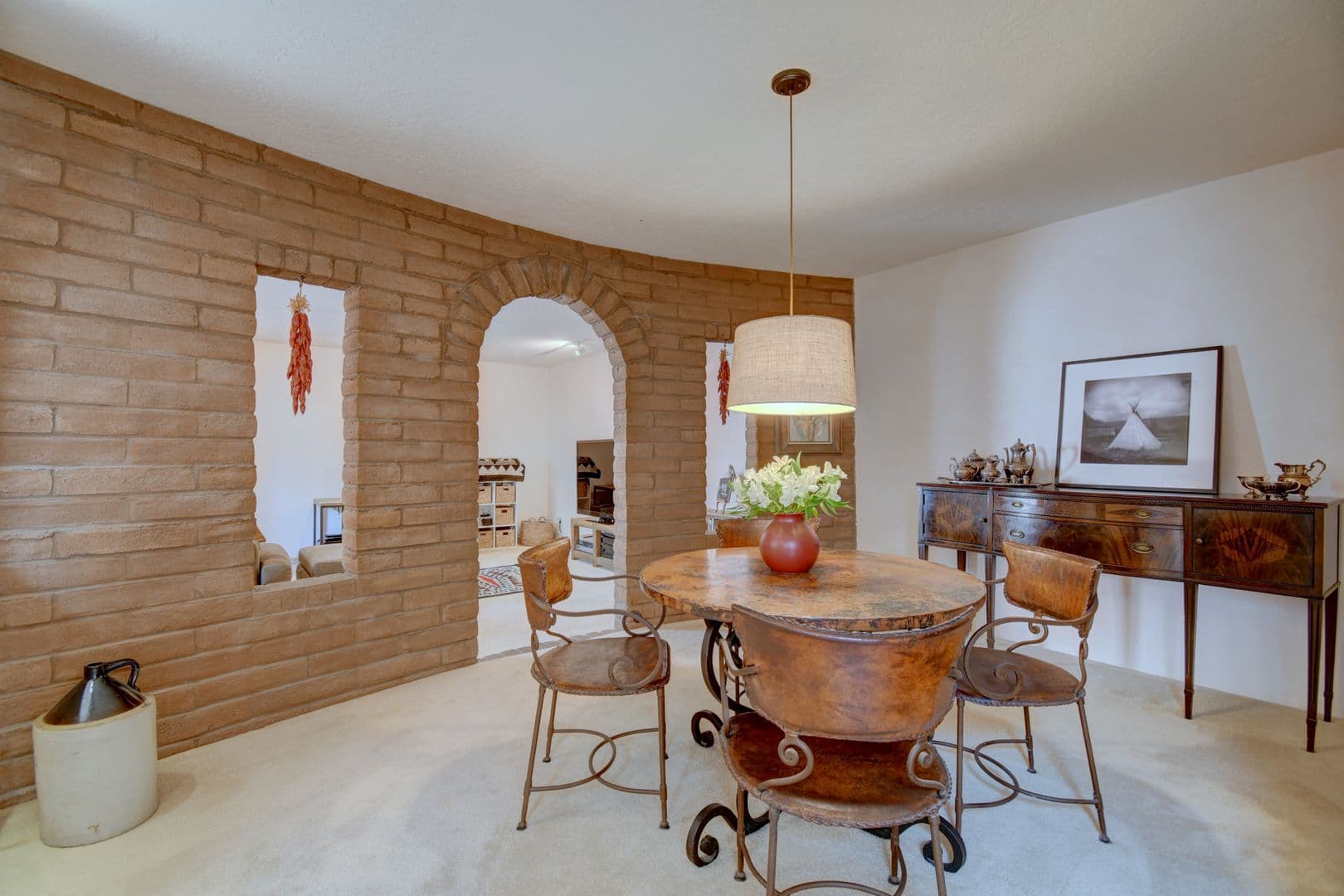 Albuquerque House: 3112 Camino de la Sierra NE