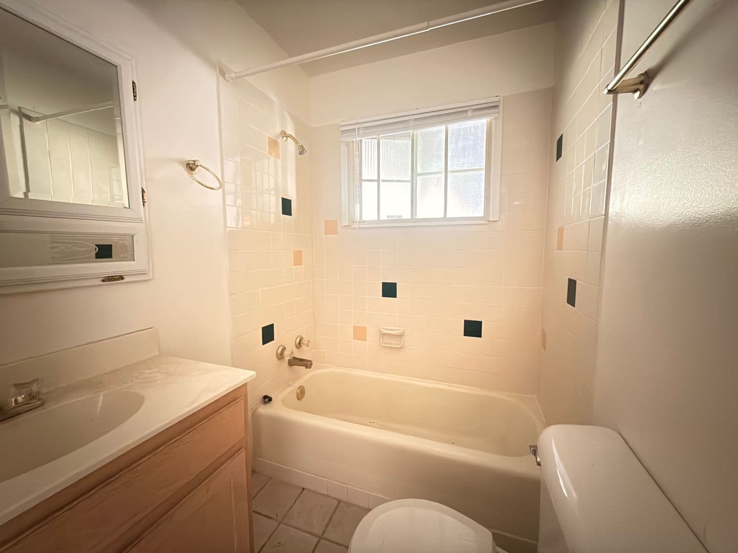 Albuquerque House: 1831 Childers Dr NE