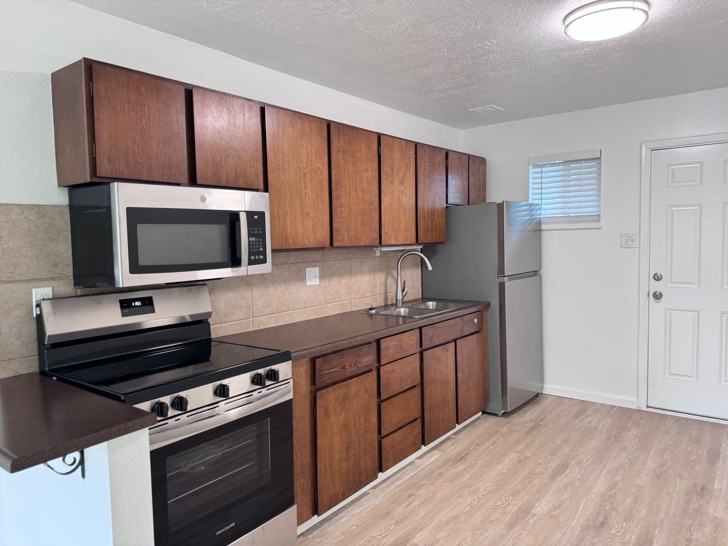Albuquerque Apartment: 9416  Candelaria Blvd NE