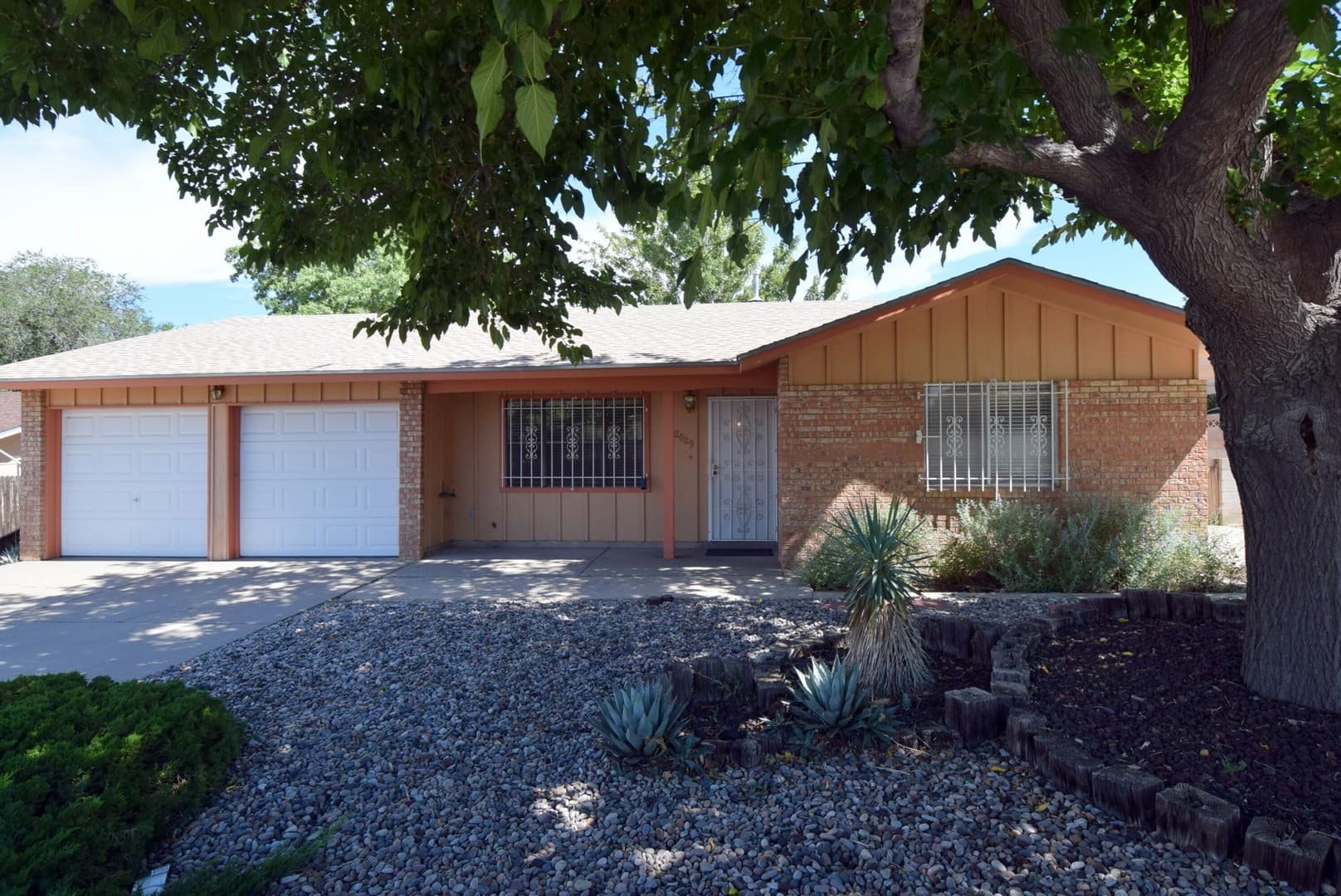 Albuquerque House: 12029 Brentwood Hills NE