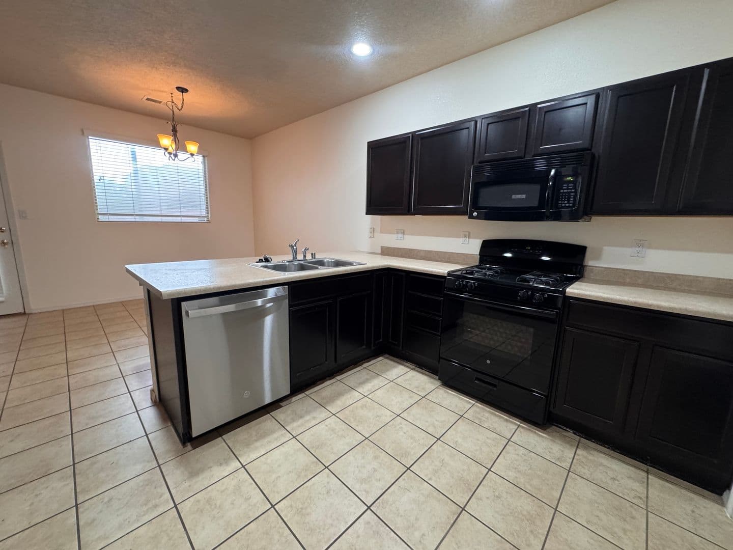 Rio Rancho House: 2151 Cortina Loop SE