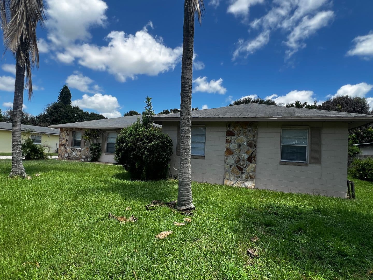 Ft Pierce House: 1024 Jamaica Avenue