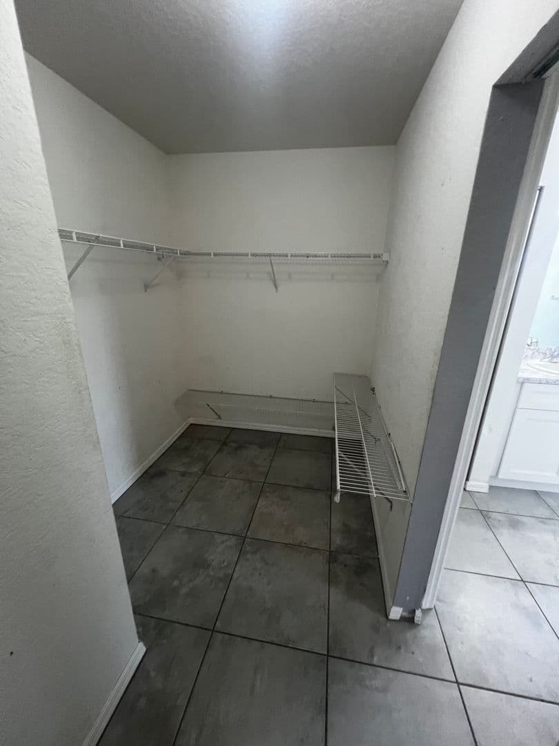 Pt St Lucie House: 517 SW Fairway Avenue
