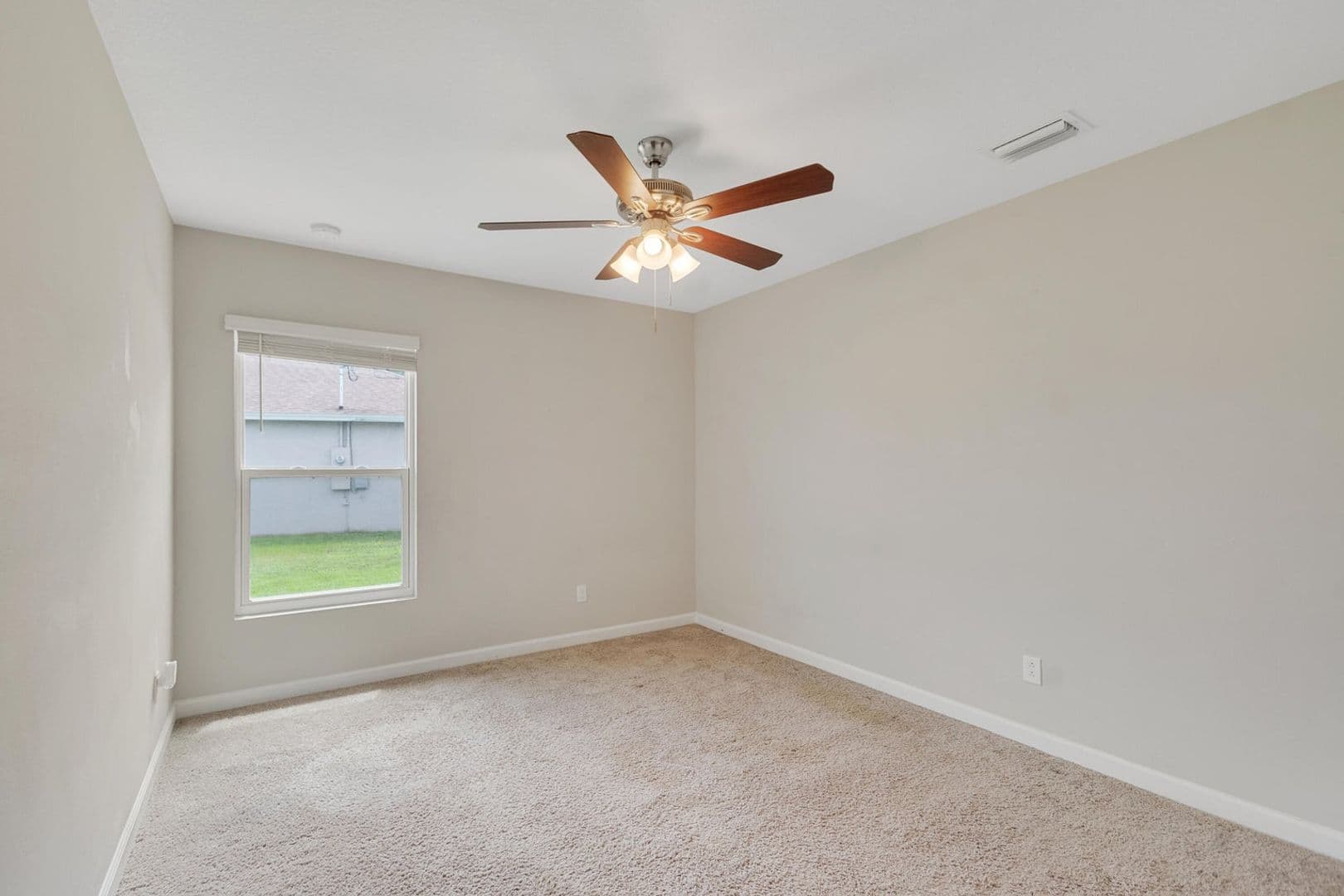 Port St Lucie House: 718 NE Perch Ln- FINDERS FEE ONLY