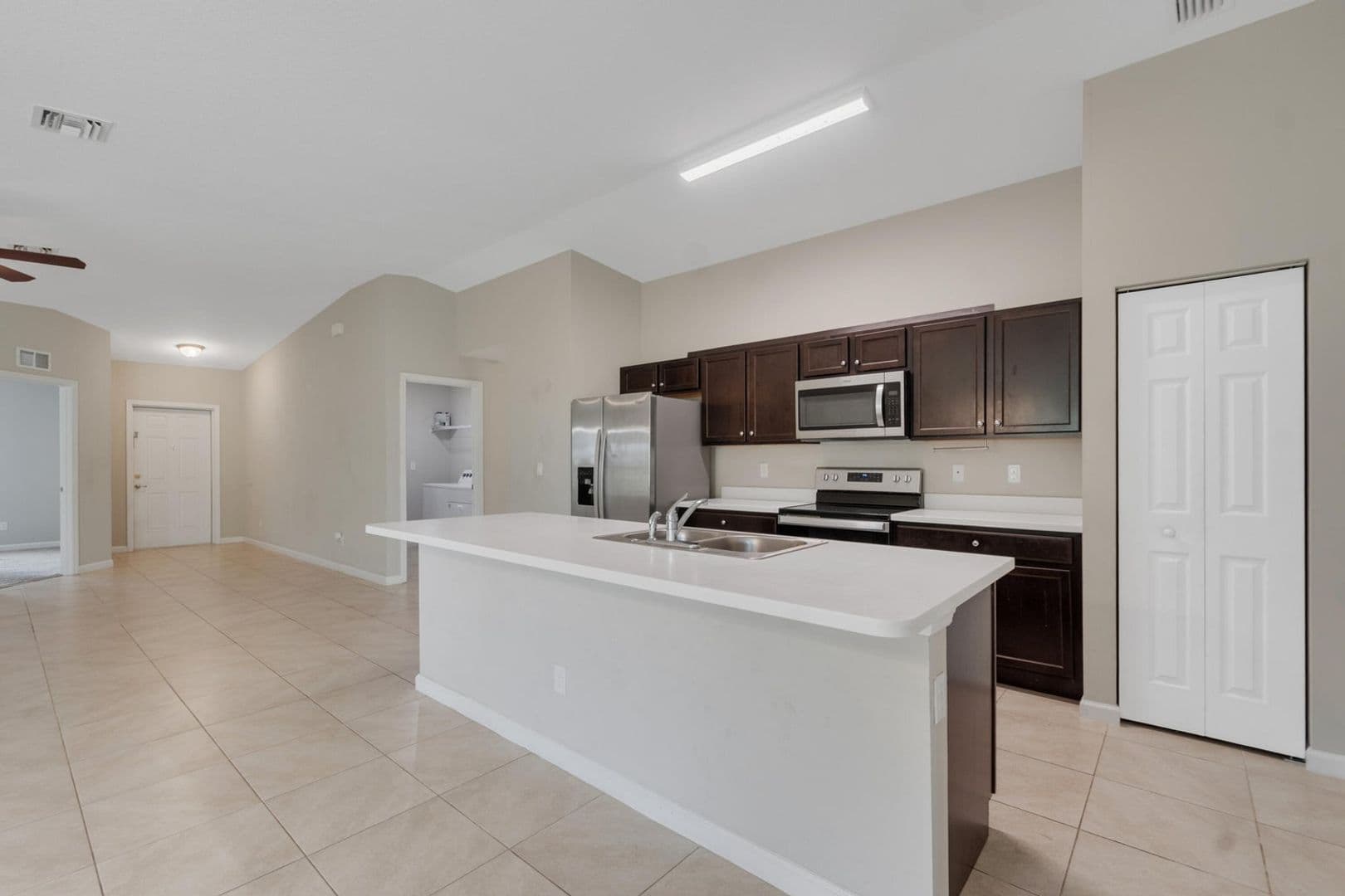 Port St Lucie House: 718 NE Perch Ln- FINDERS FEE ONLY