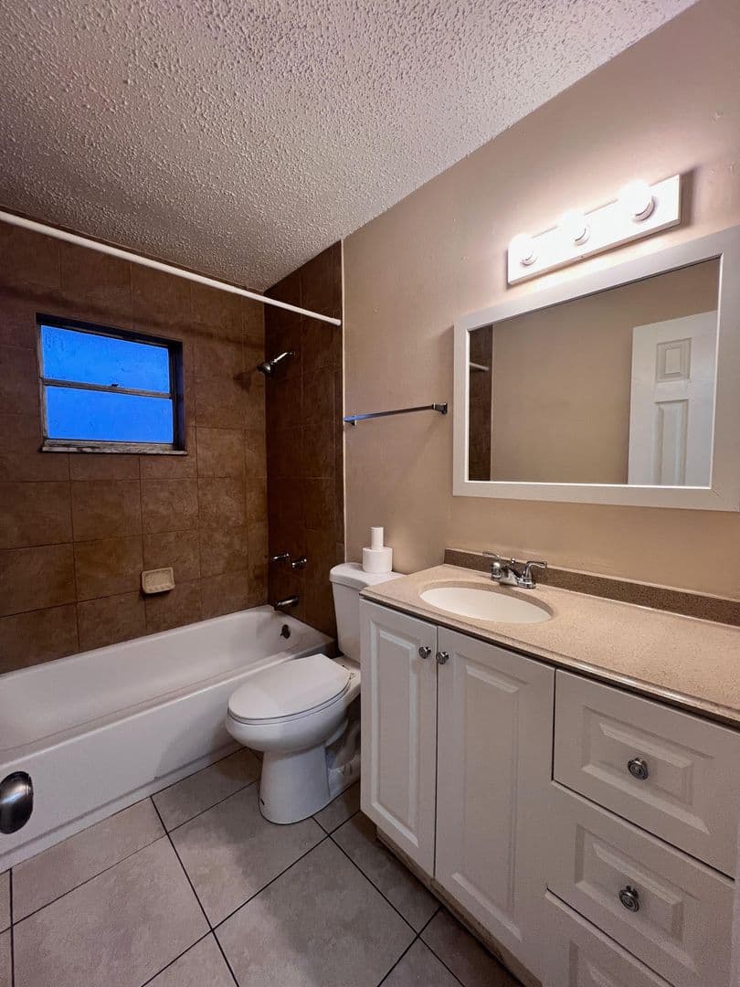 Ft Pierce House: 5004 LaSalle Street #B