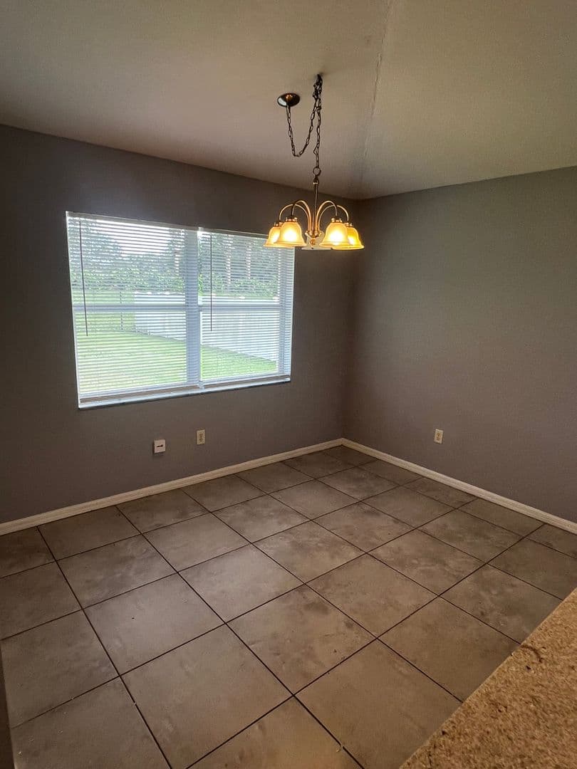 Pt St Lucie House: 517 SW Fairway Avenue